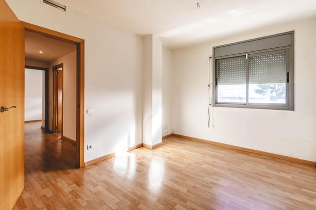 Piso de 3 habitaciones en Santa Bàrbara en venta con piscina - 85.000 € (Ref: 9586713)