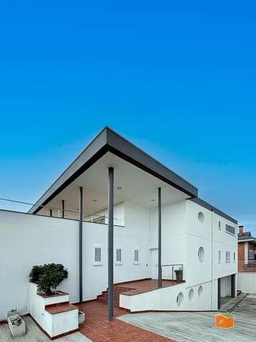 5 Zimmer Villa zu verkaufen in Amposta mit Pool Garage - 539.000 € (Ref: 9608227)