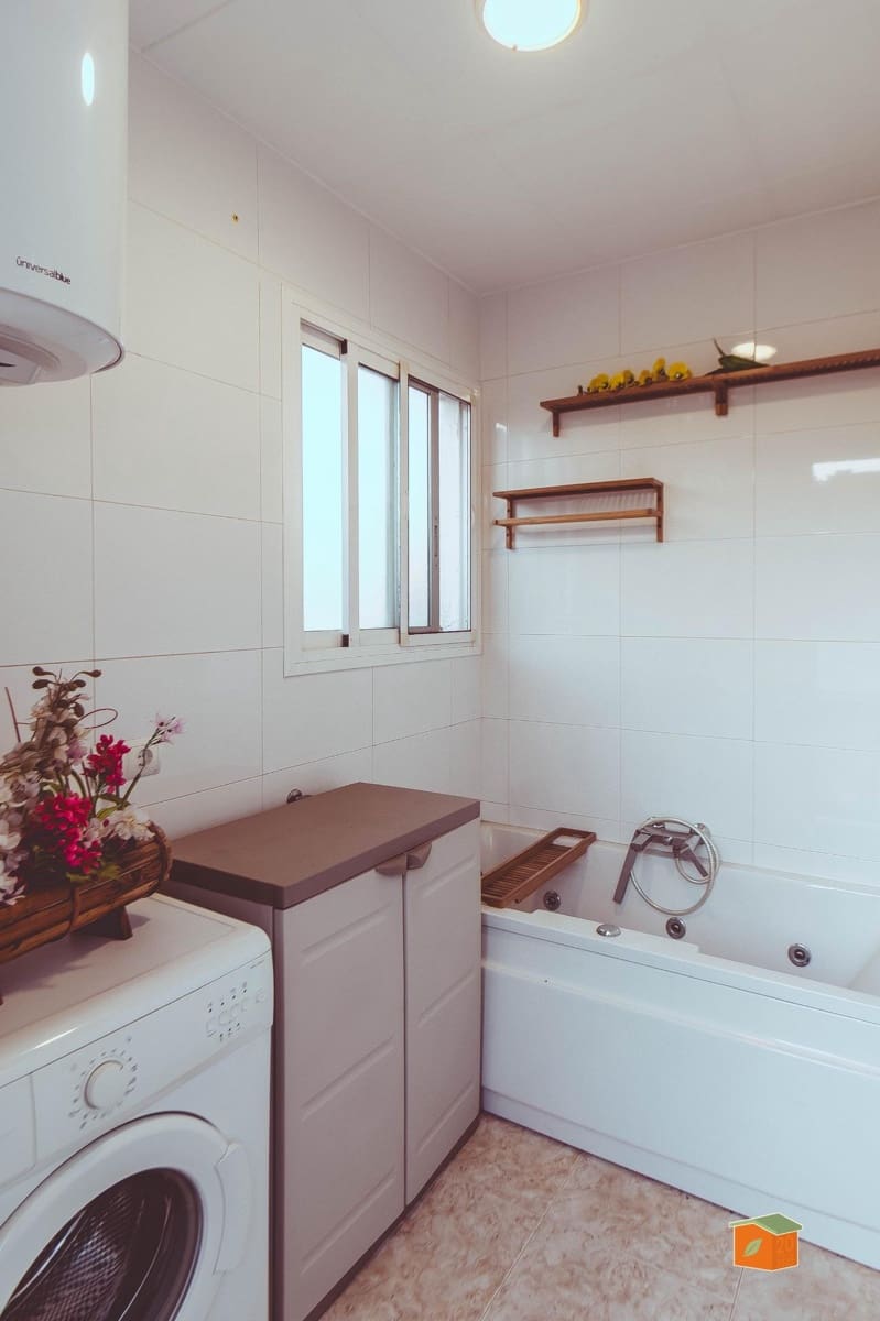 3 bedroom Flat for sale in Amposta - € 135,000 (Ref: 9627783)