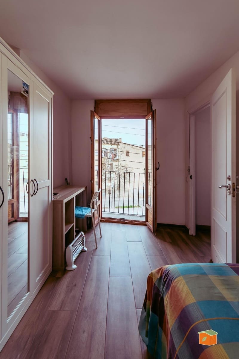 4 bedroom Apartment for sale in Tortosa - € 132,000 (Ref: 9698911)