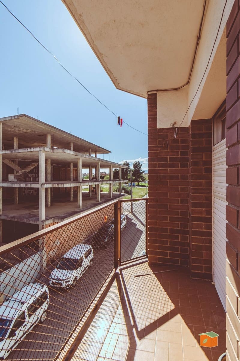 Piso de 4 habitaciones en Santa Bàrbara en venta - 85.000 € (Ref: 9804501)