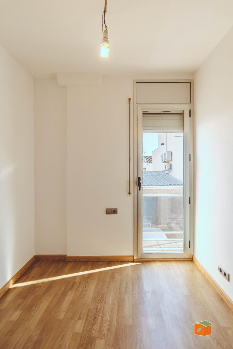 Piso de 3 habitaciones en Santa Bàrbara en venta con garaje - 108.000 € (Ref: 9806607)