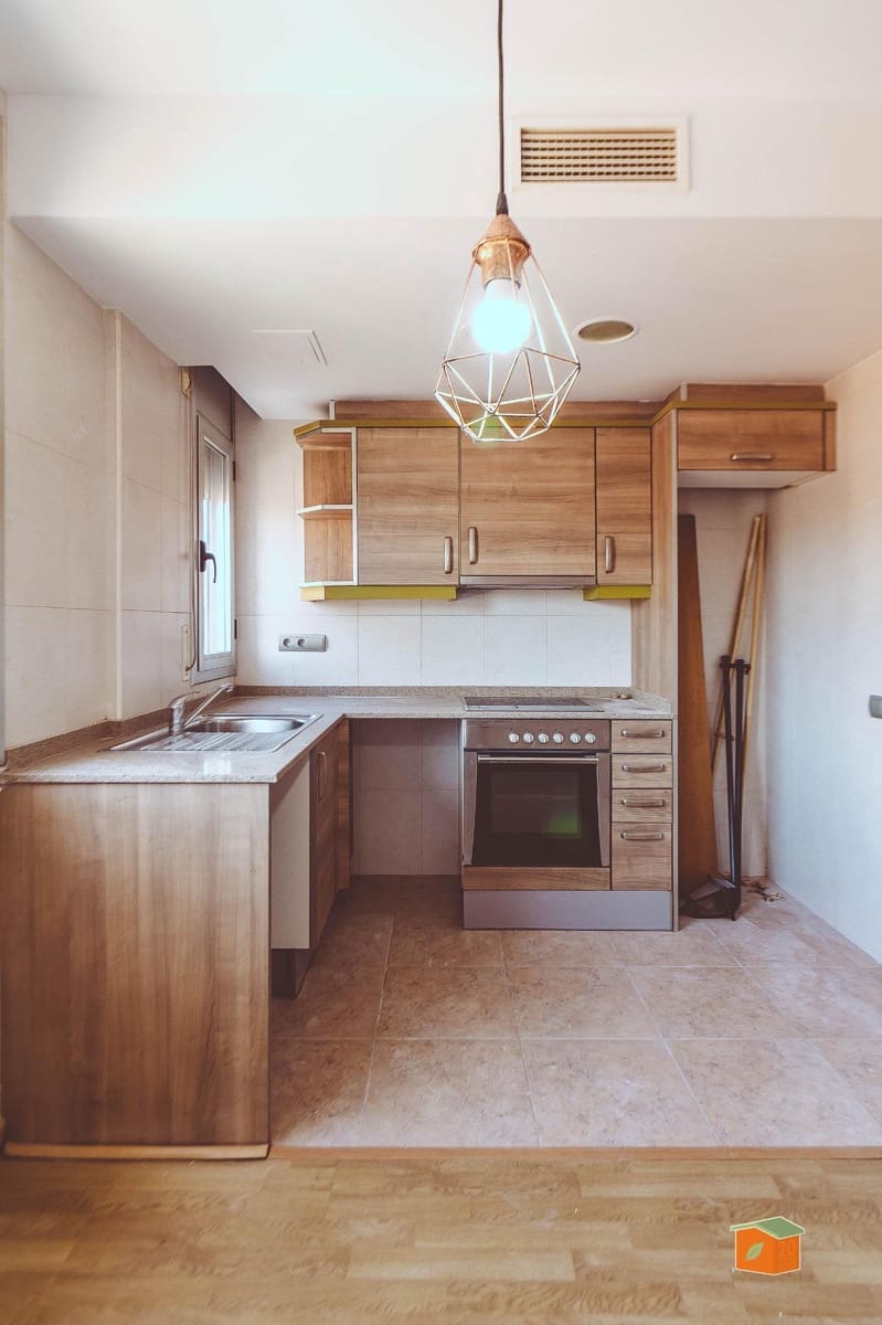 Piso de 2 habitaciones en Santa Bàrbara en venta - 94.000 € (Ref: 9812283)