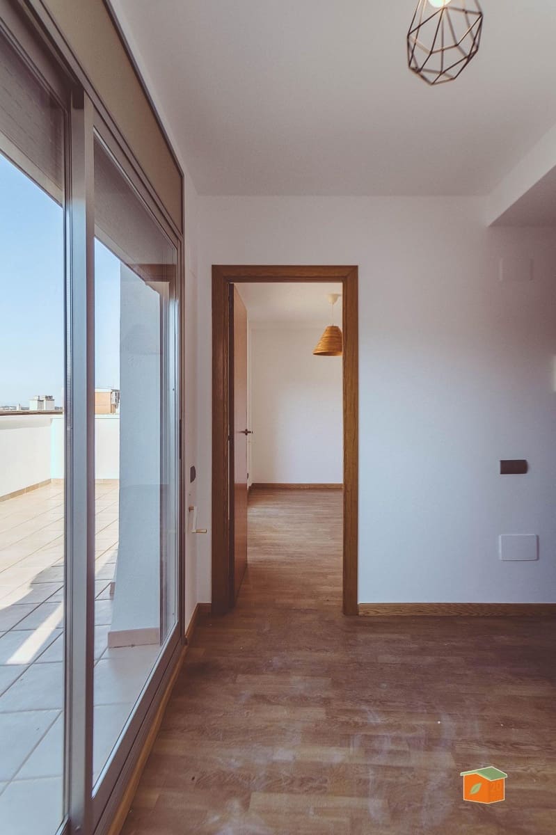 Piso de 2 habitaciones en Santa Bàrbara en venta - 94.000 € (Ref: 9812283)
