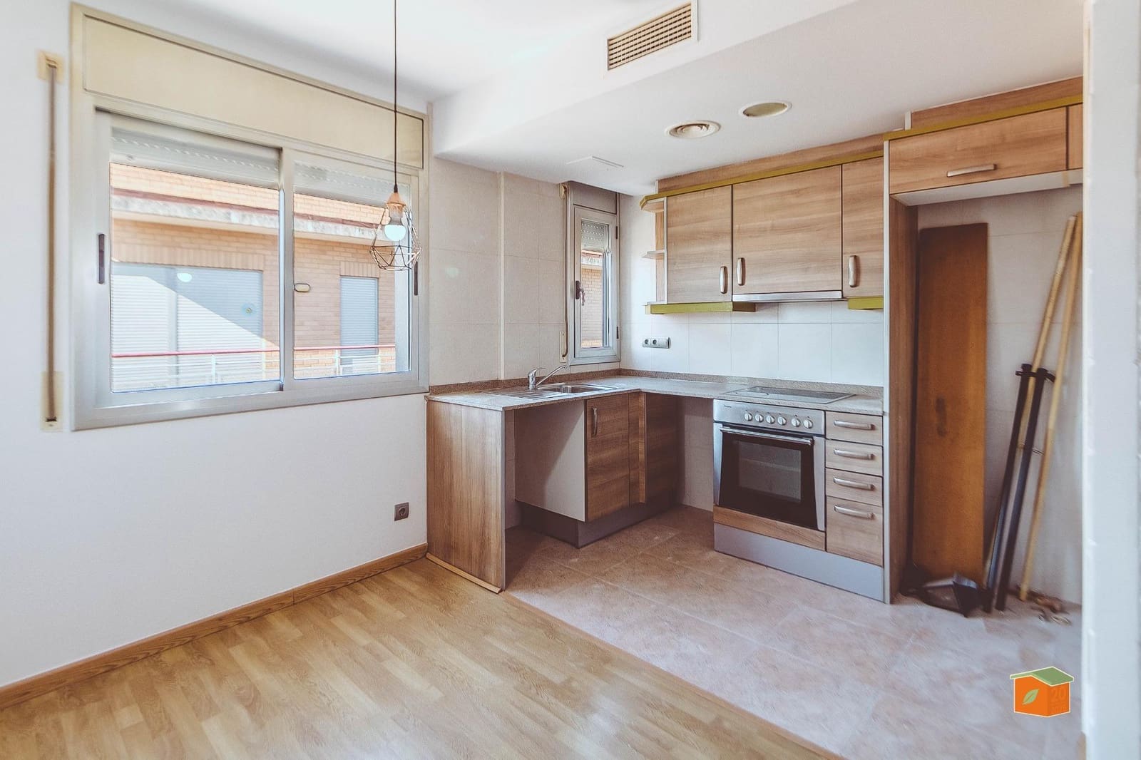 Piso de 2 habitaciones en Santa Bàrbara en venta - 94.000 € (Ref: 9812283)