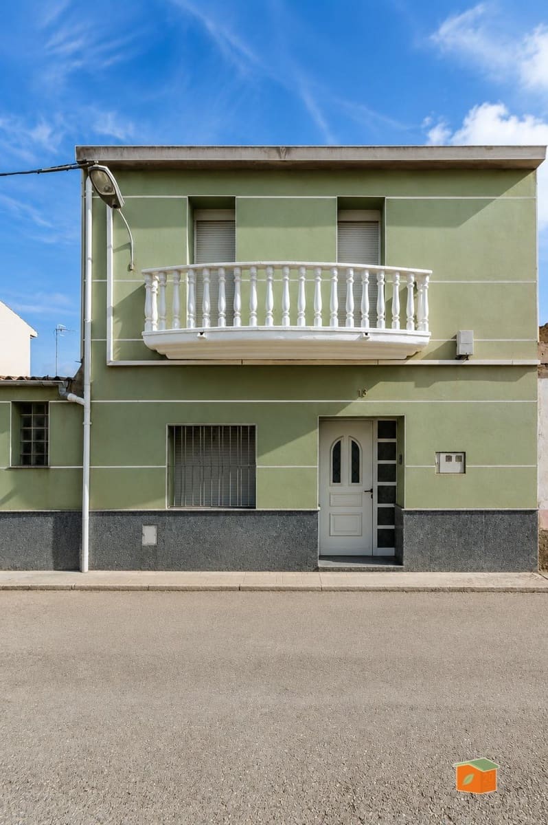 3 bedroom Townhouse for sale in Santa Barbara with garage - € 163,000 (Ref: 9825419)