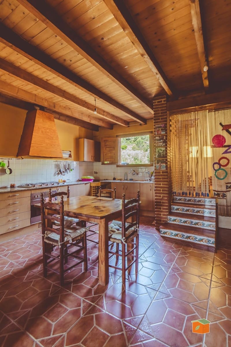 3 bedroom Villa for sale in Ulldecona with garage - € 162,000 (Ref: 9865370)