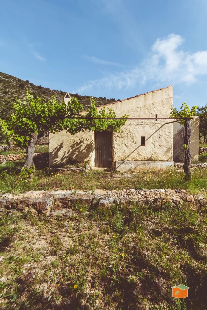 3 bedroom Villa for sale in Ulldecona with garage - € 162,000 (Ref: 9865370)