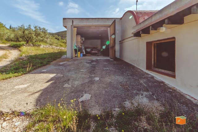 3 bedroom Villa for sale in Ulldecona with garage - € 162,000 (Ref: 9865370)