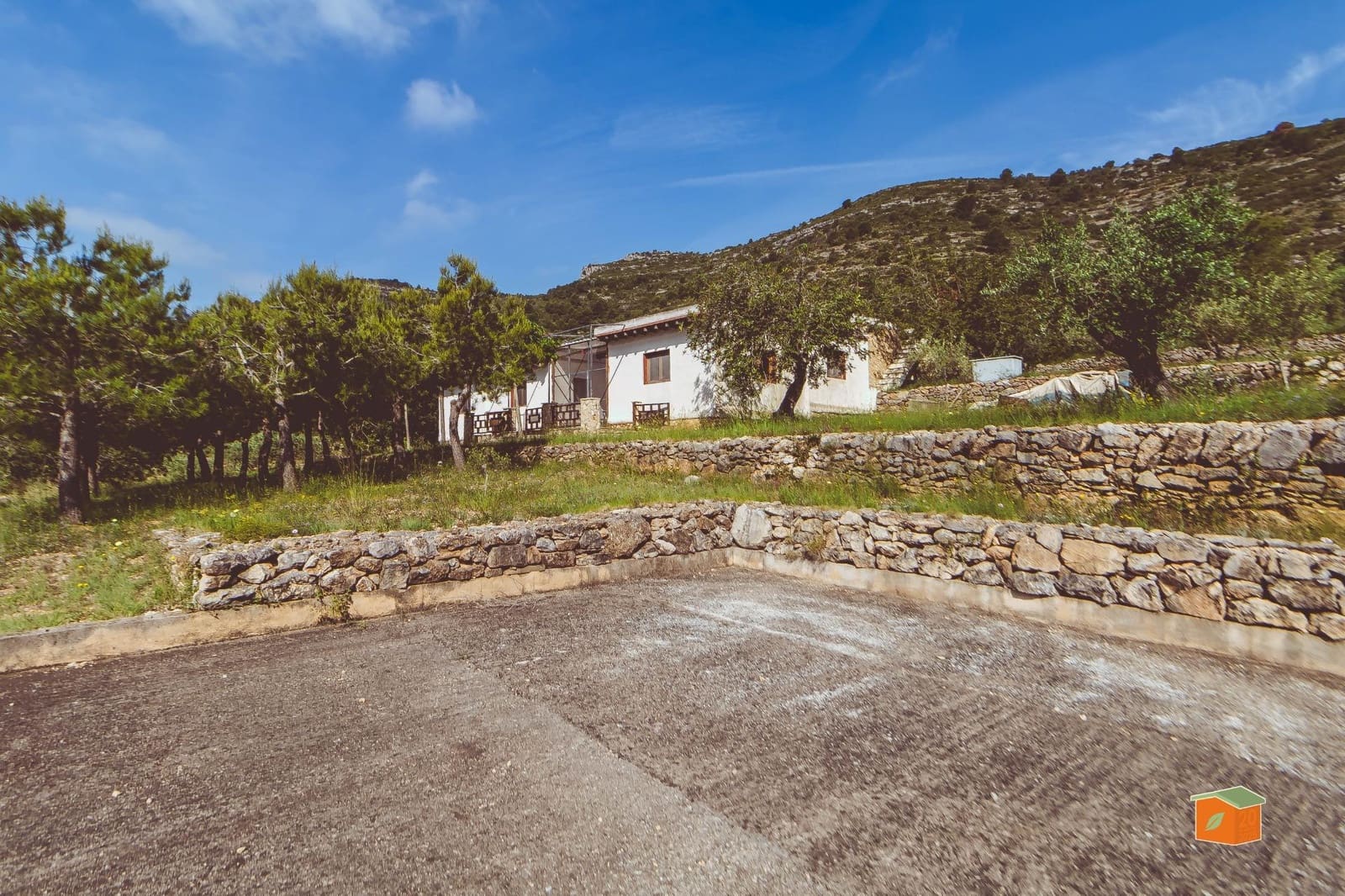 3 bedroom Villa for sale in Ulldecona with garage - € 162,000 (Ref: 9865370)
