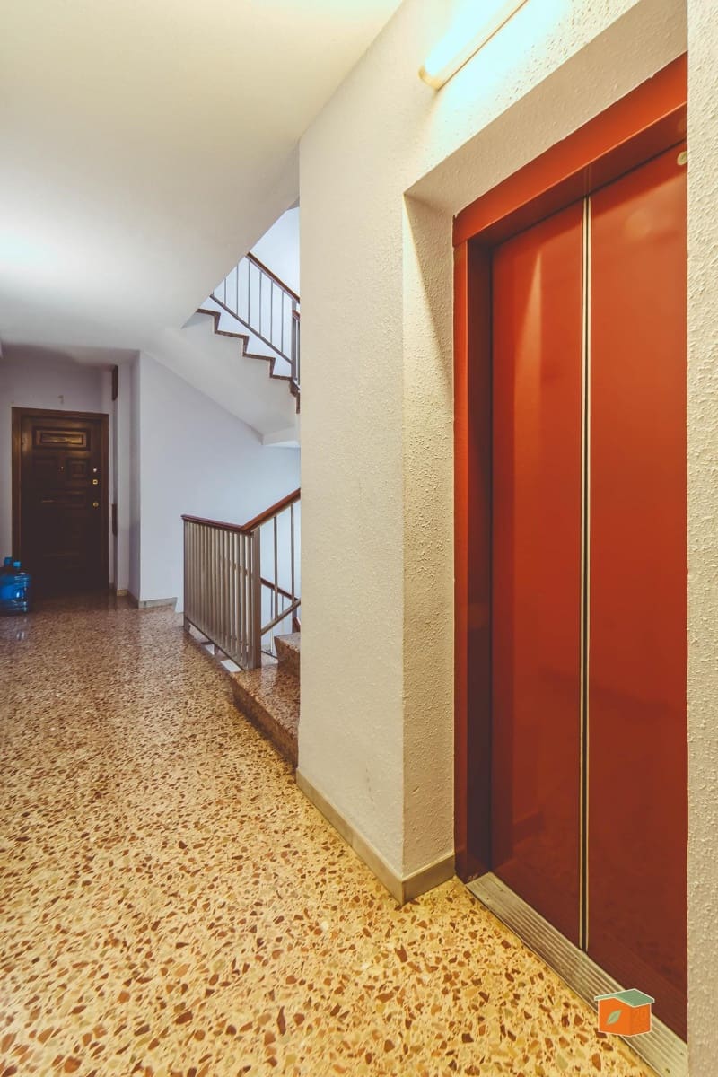 5 bedroom Flat for sale in Amposta - € 152,000 (Ref: 9876597)