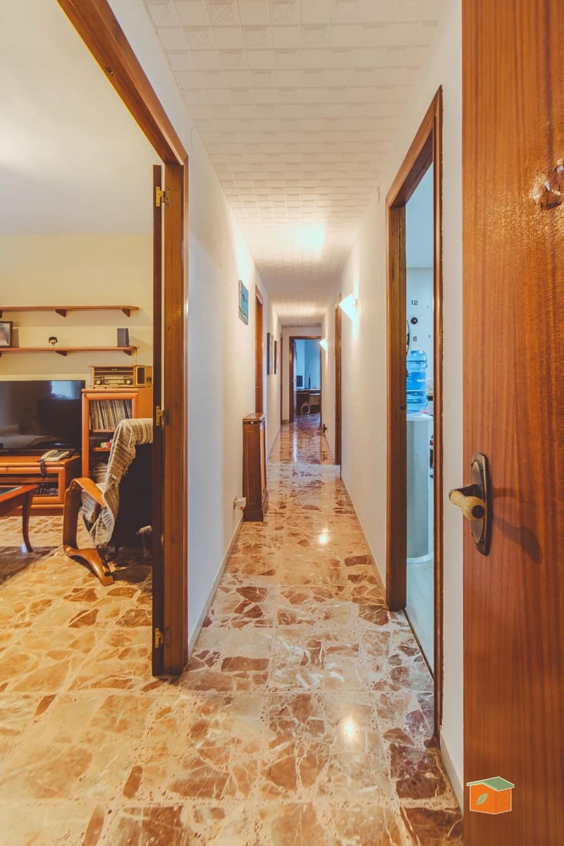 5 bedroom Flat for sale in Amposta - € 152,000 (Ref: 9876597)