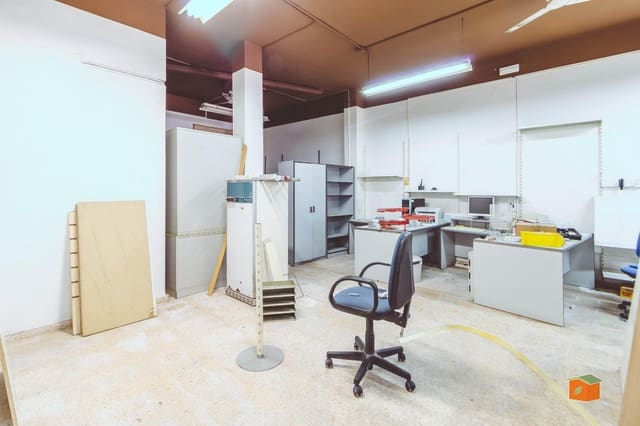 Komercyjne na sprzedaż w Tortosa - 141 000 € (Ref: 9904154)