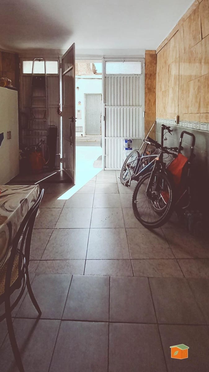 5 bedroom Terraced Villa for sale in Amposta with garage - € 125,000 (Ref: 9922463)