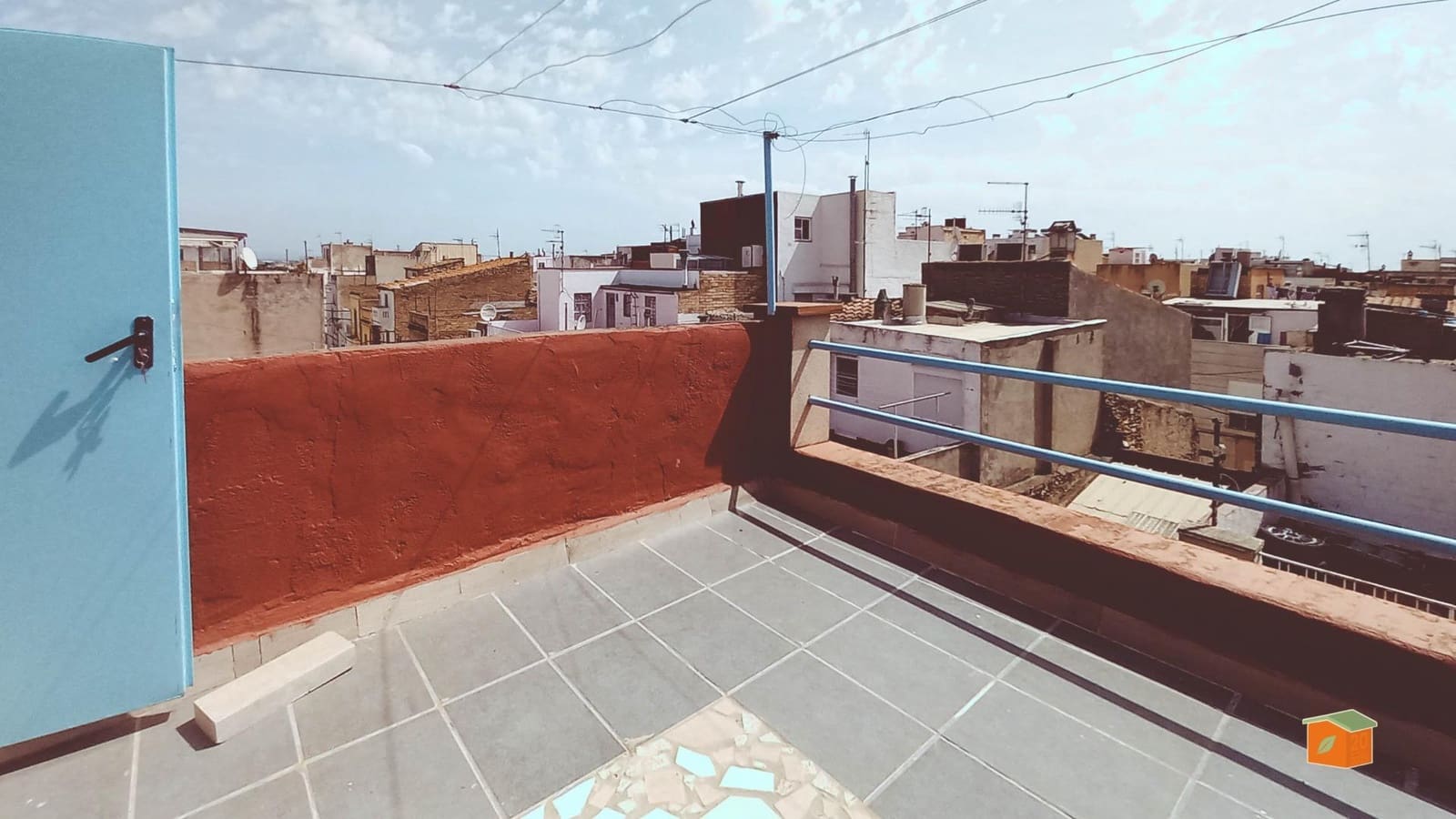 5 bedroom Terraced Villa for sale in Amposta with garage - € 125,000 (Ref: 9922463)