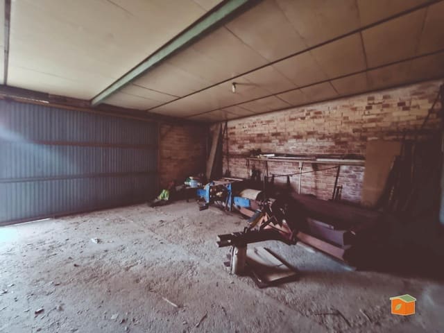 Commercieel te koop in Tortosa met garage - € 55.000 (Ref: 9952746)