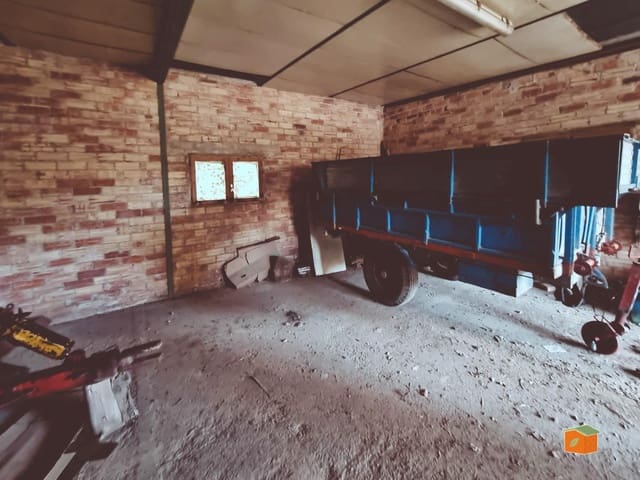 Commercieel te koop in Tortosa met garage - € 55.000 (Ref: 9952746)