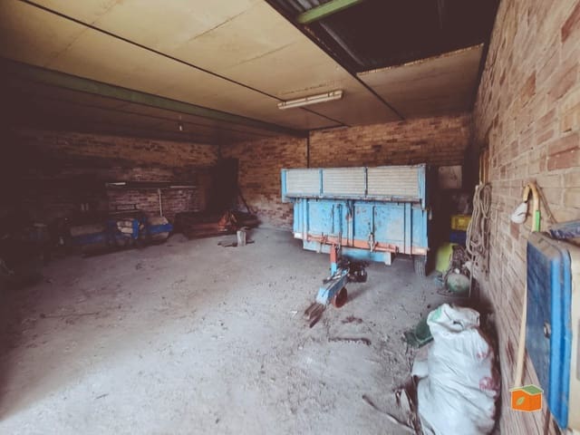 Commercieel te koop in Tortosa met garage - € 55.000 (Ref: 9952746)