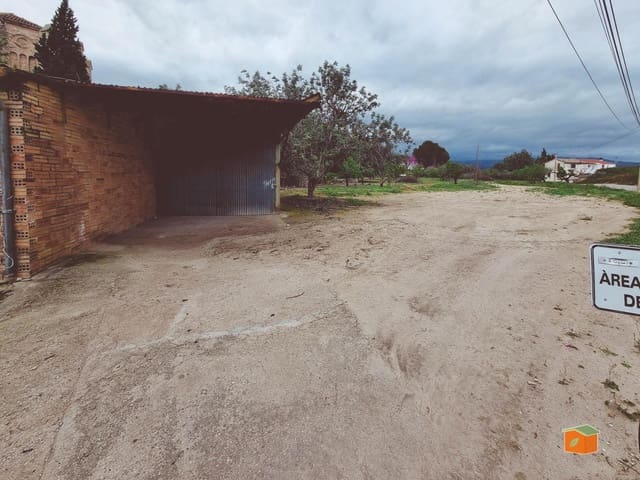 Commercieel te koop in Tortosa met garage - € 55.000 (Ref: 9952746)