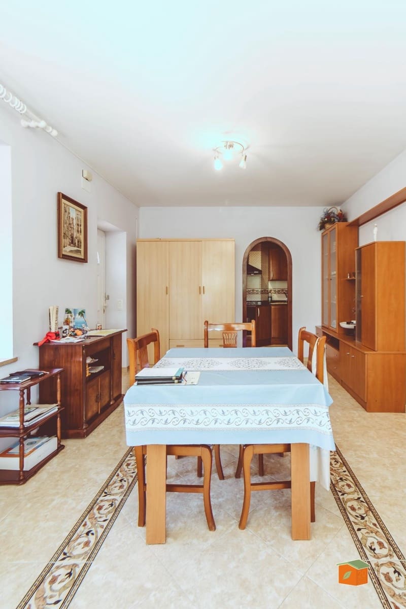 4 bedroom Villa for sale in Vinallop with garage - € 321,000 (Ref: 9966752)