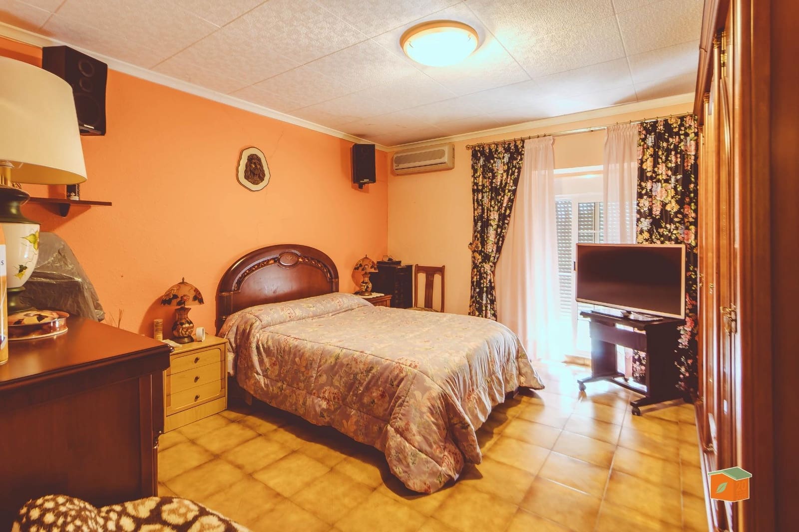 4 bedroom Villa for sale in Vinallop with garage - € 321,000 (Ref: 9966752)