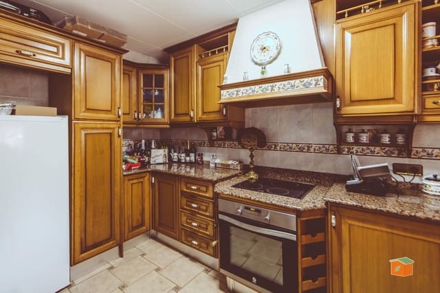 4 bedroom Villa for sale in Vinallop, Tortosa with garage - € 321,000 (Ref: 9966752)