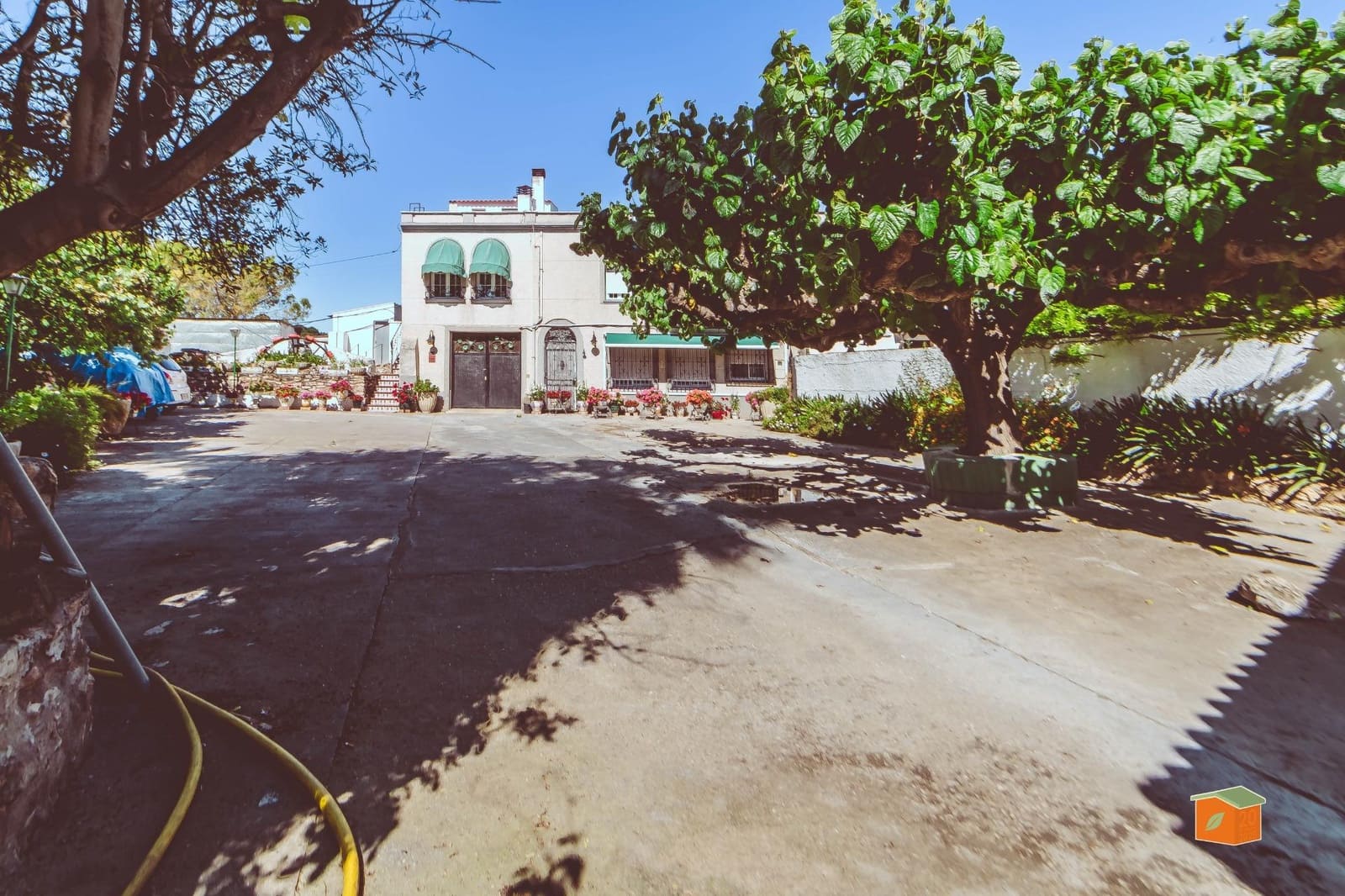 4 bedroom Villa for sale in Vinallop with garage - € 321,000 (Ref: 9966752)