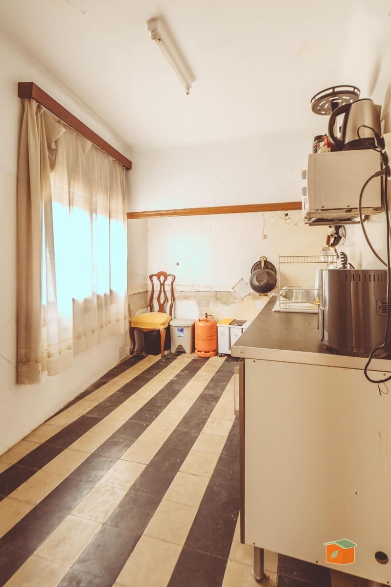 4 slaapkamer Huis te koop in Santa Barbara met garage - € 102.000 (Ref: 9994363)