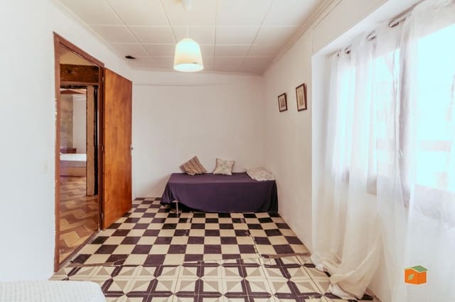 4 slaapkamer Huis te koop in Santa Bàrbara met garage - € 102.000 (Ref: 9994363)