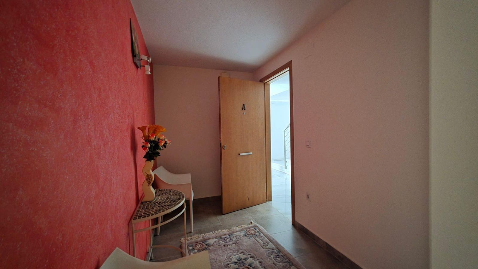 4 bedroom Office for sale in Gandia with garage - € 90,000 (Ref: 10017536)