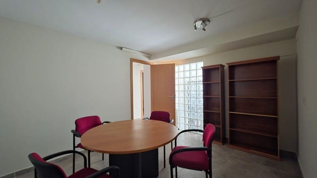 4 bedroom Office for sale in Gandia with garage - € 90,000 (Ref: 10017536)