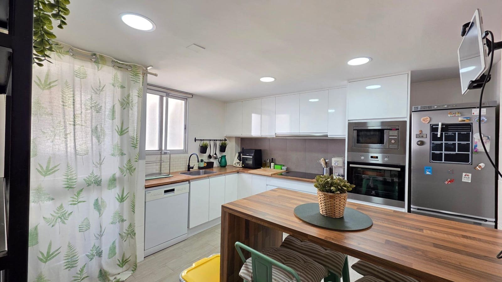 3 bedroom Flat for sale in Gandia - € 249,000 (Ref: 10030602)