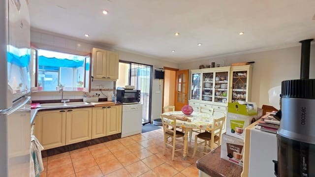 Casa de 4 habitaciones en Rafelcofer en venta - 240.000 € (Ref: 10030603)