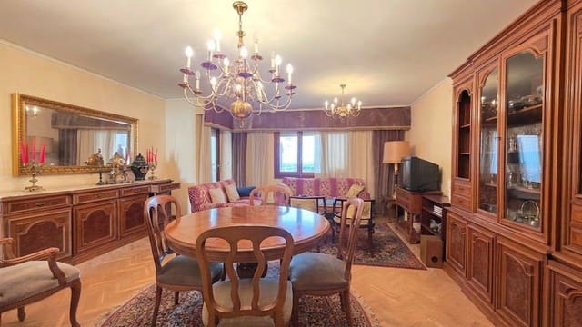 5 makuuhuone Asunto myytävänä paikassa Gandia mukana 
autotalli - 375 000 € (Ref: 10043032)