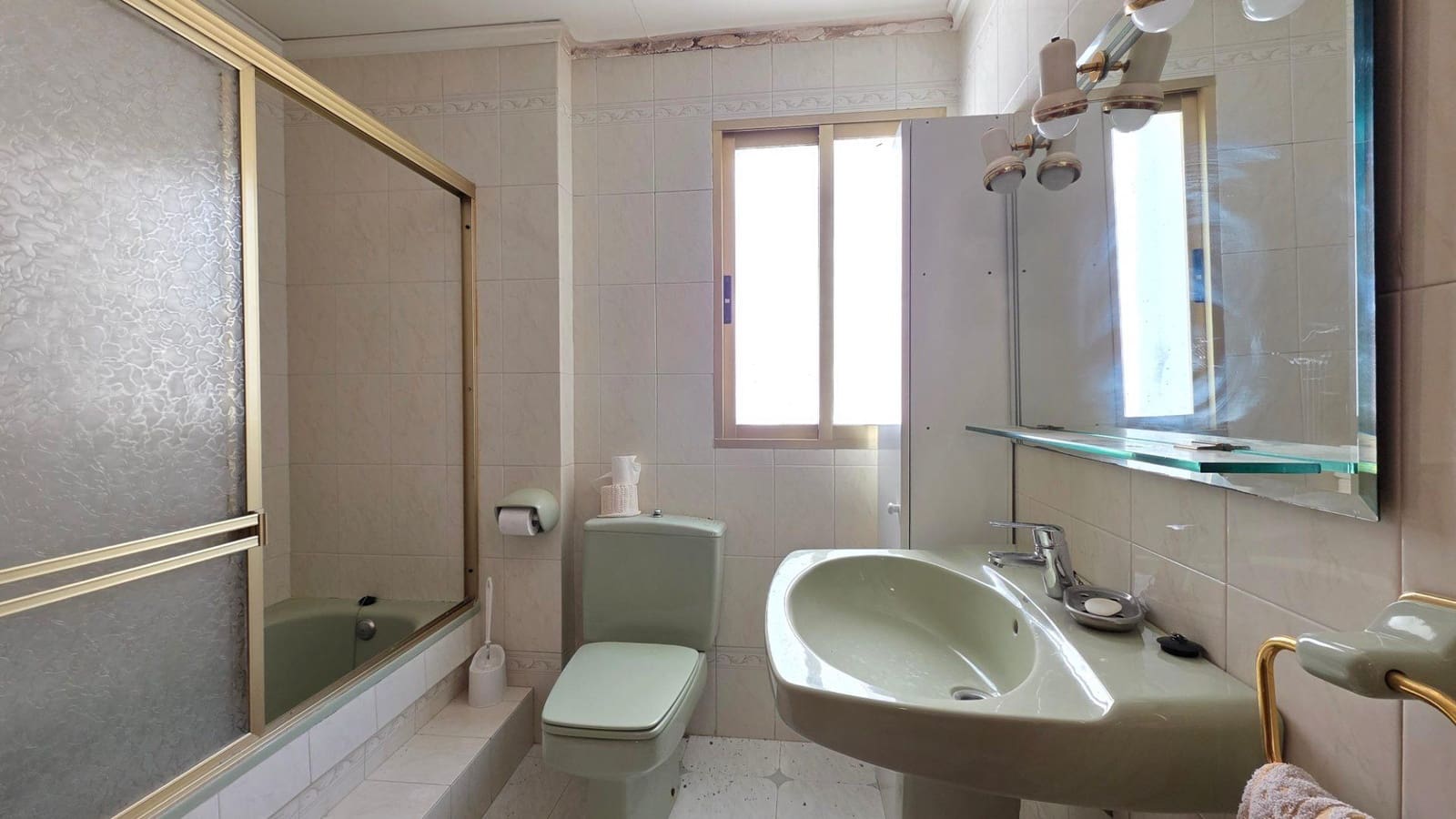 5 makuuhuone Asunto myytävänä paikassa Gandia mukana 
autotalli - 375 000 € (Ref: 10043032)