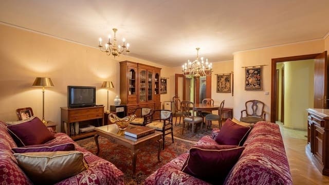 5 makuuhuone Asunto myytävänä paikassa Gandia mukana 
autotalli - 375 000 € (Ref: 10043032)