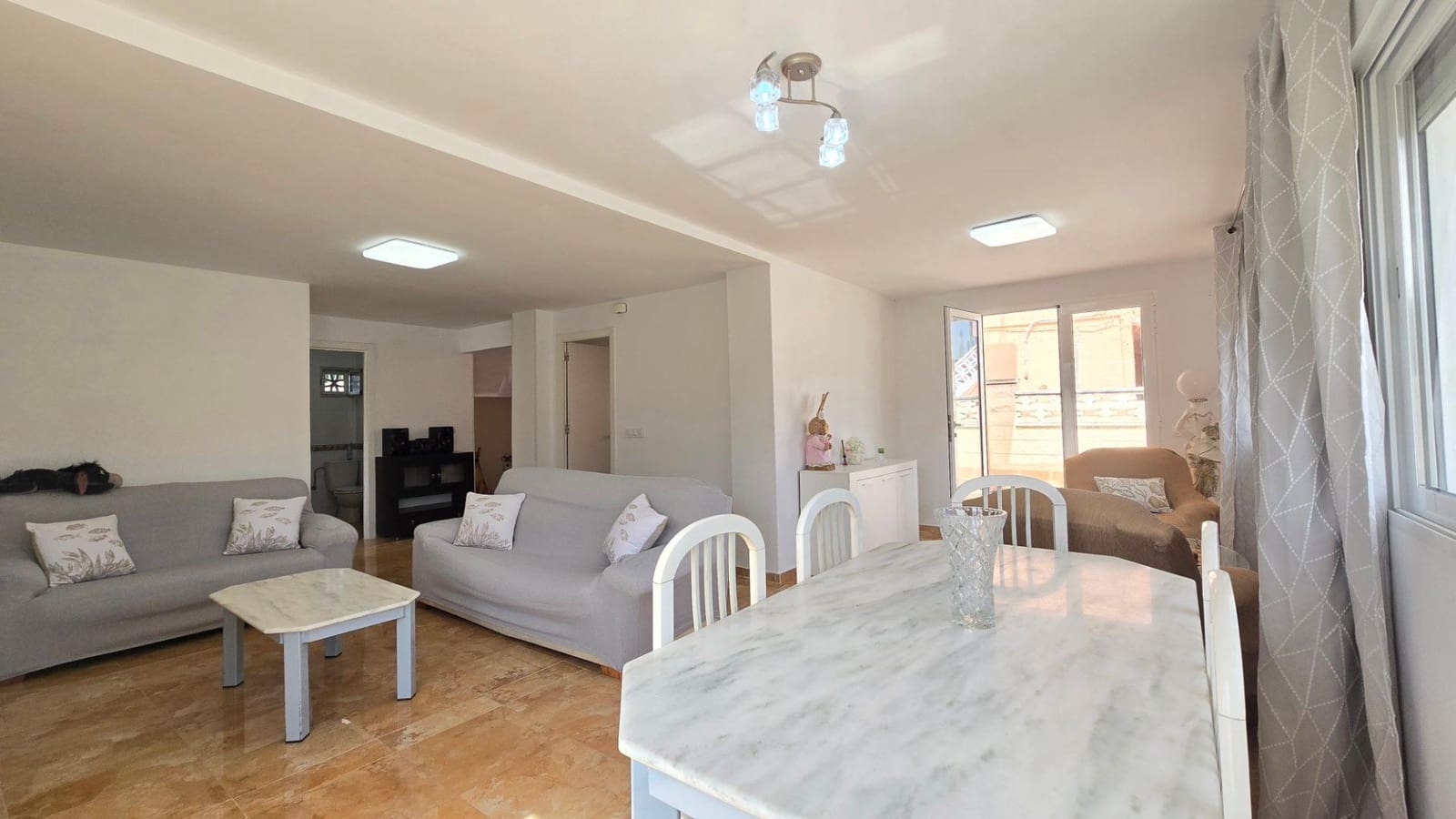 4 Zimmer Villa zu verkaufen in Gandia mit Garage - 299.990 € (Ref: 10047336)