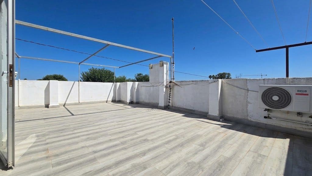 4 bedroom Villa for sale in Gandia with garage - € 299,990 (Ref: 10047336)