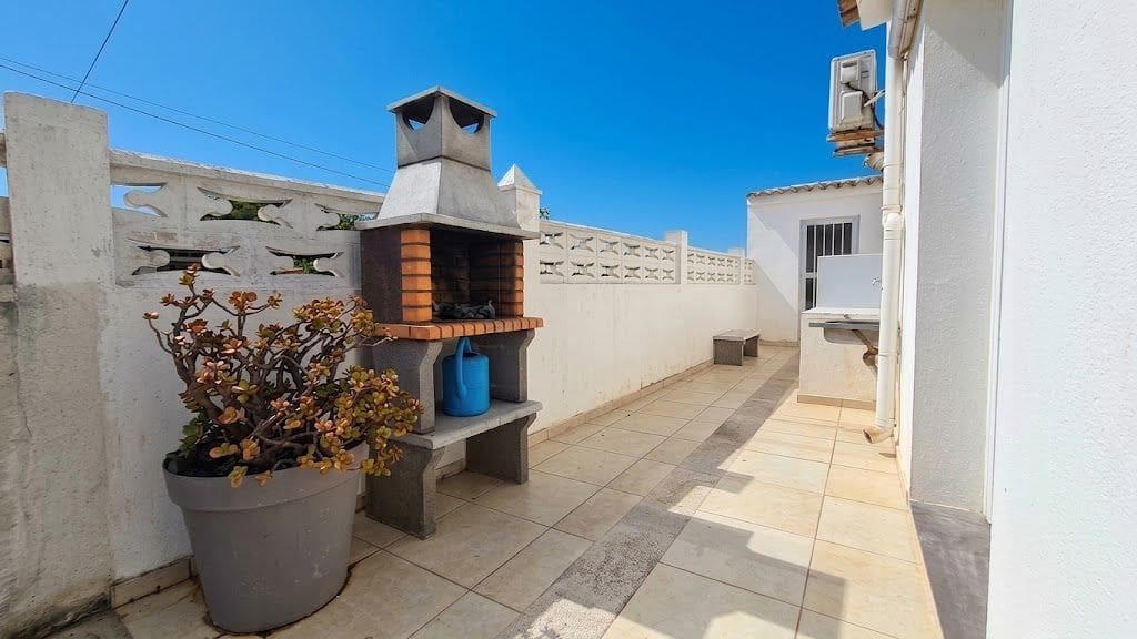4 bedroom Villa for sale in Gandia with garage - € 299,990 (Ref: 10047336)