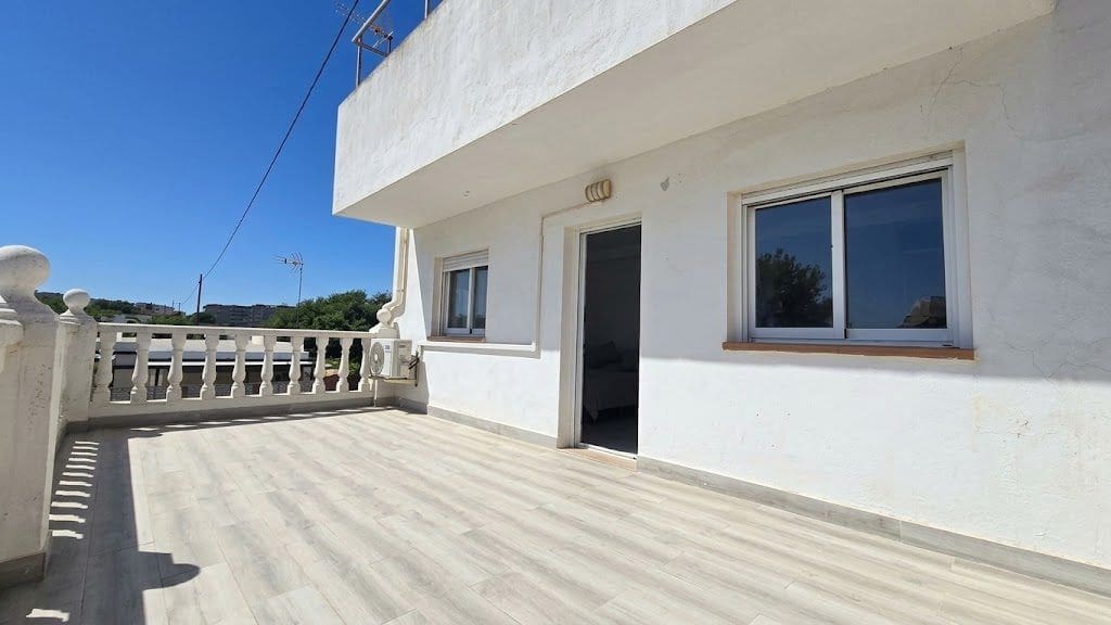 4 bedroom Villa for sale in Gandia with garage - € 299,990 (Ref: 10047336)