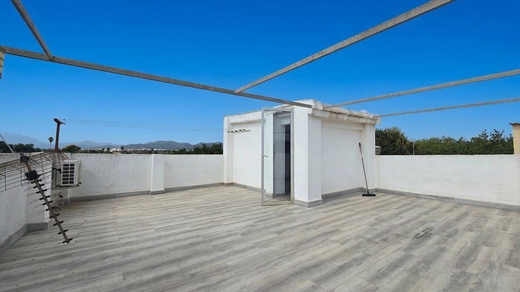 4 bedroom Villa for sale in Gandia with garage - € 299,990 (Ref: 10047336)