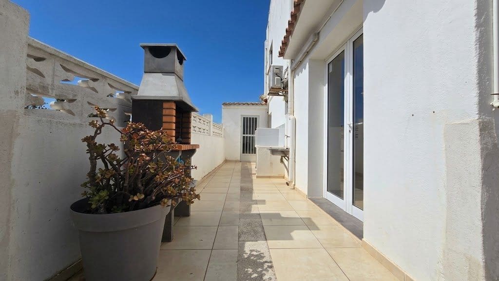 4 bedroom Villa for sale in Gandia with garage - € 299,990 (Ref: 10047336)