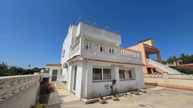 4 Zimmer Villa zu verkaufen in Gandia mit Garage - 299.990 € (Ref: 10047336)