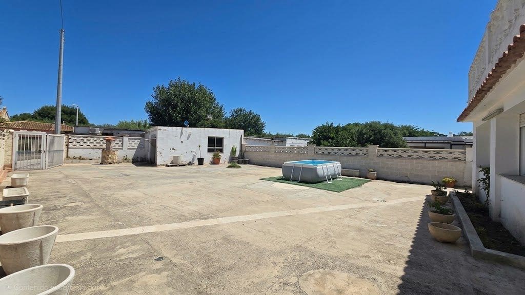 4 bedroom Villa for sale in Gandia with garage - € 299,990 (Ref: 10047336)