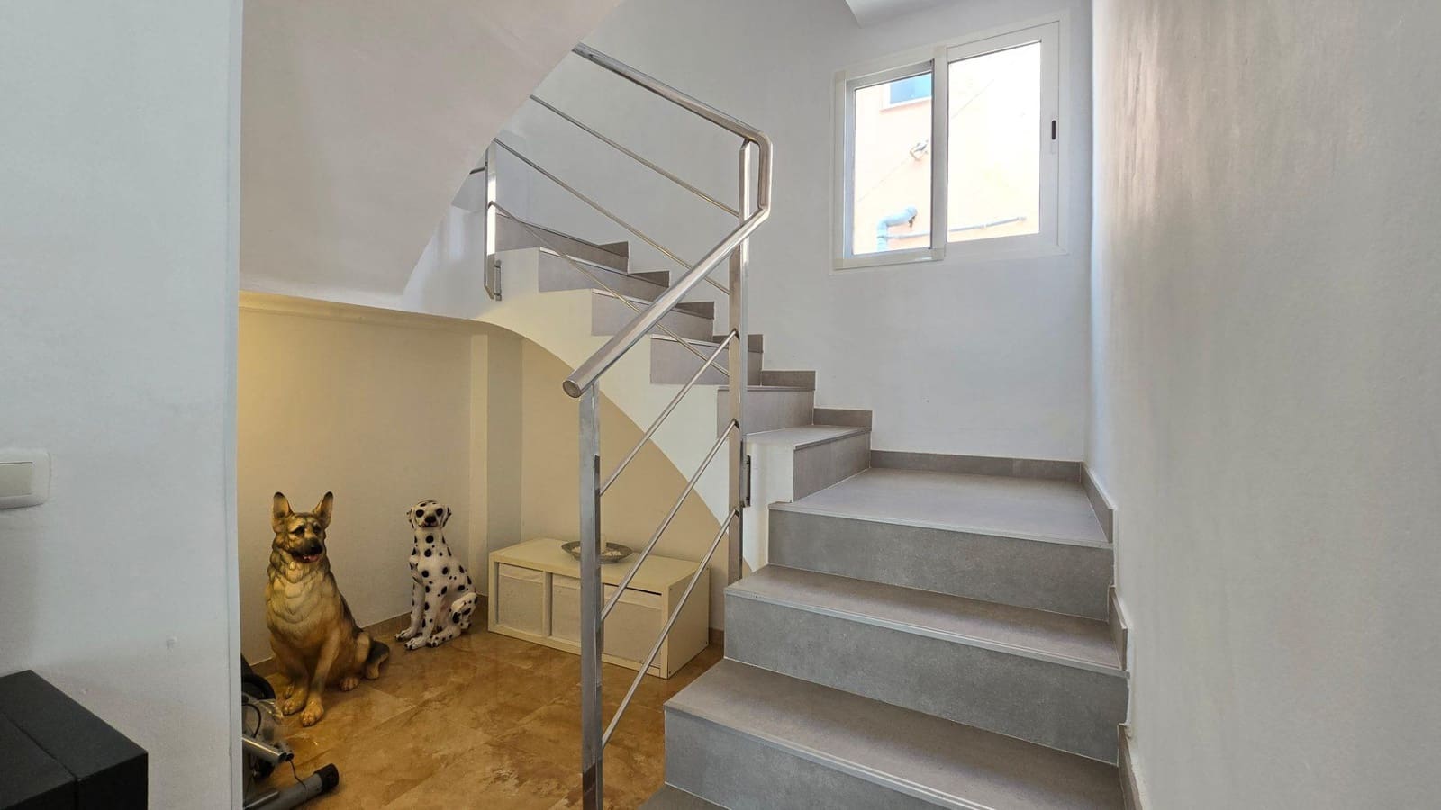 4 bedroom Villa for sale in Gandia with garage - € 299,990 (Ref: 10047336)