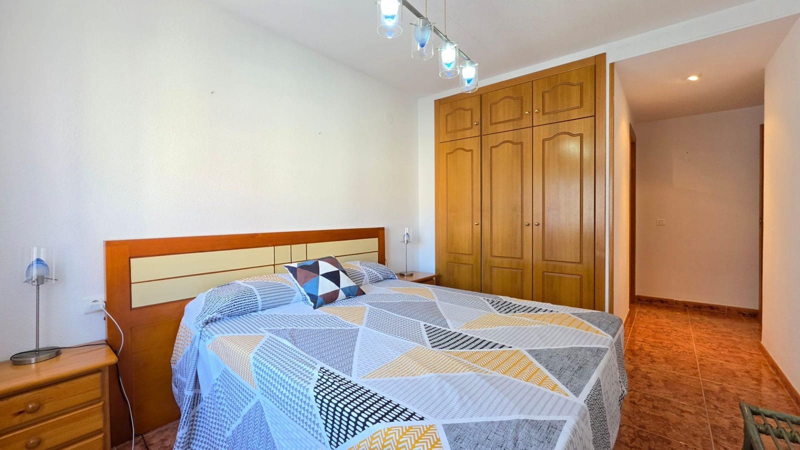 3 makuuhuone Asunto myytävänä paikassa Gandia mukana 
autotalli - 219 900 € (Ref: 10099470)