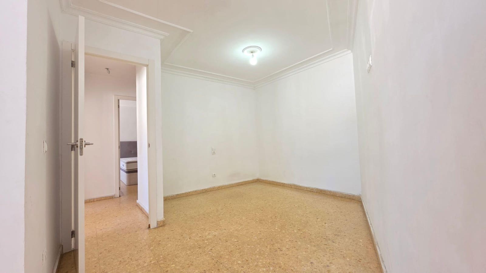 4 makuuhuone Huoneisto myytävänä paikassa Gandia - 169 000 € (Ref: 10099471)