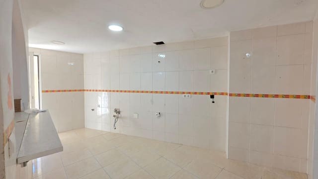 4 makuuhuone Huoneisto myytävänä paikassa Gandia - 169 000 € (Ref: 10099471)
