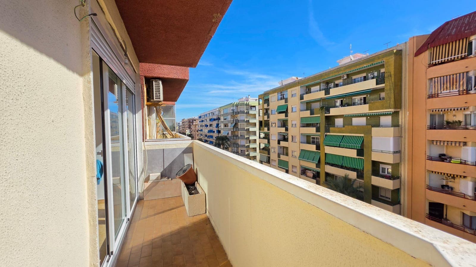 4 makuuhuone Huoneisto myytävänä paikassa Gandia - 169 000 € (Ref: 10099471)