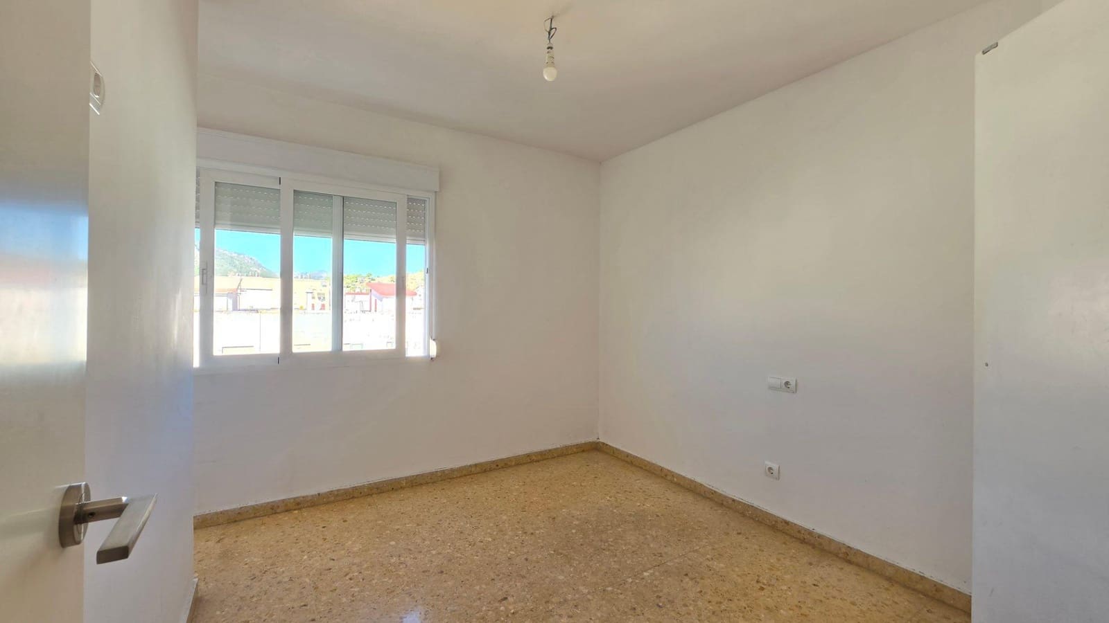 4 makuuhuone Huoneisto myytävänä paikassa Gandia - 169 000 € (Ref: 10099471)